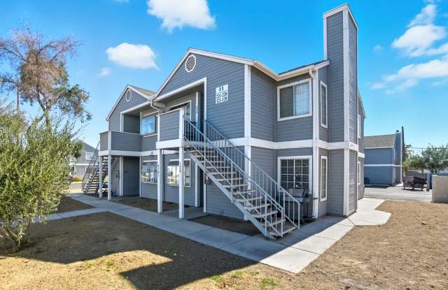 Charming 2-Bedroom Downstairs Unit with Fireplace