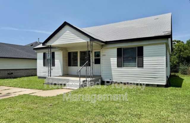 Photo of 2141 SW 45th St.