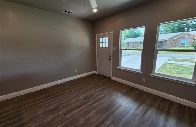 3120 Hemphill Street