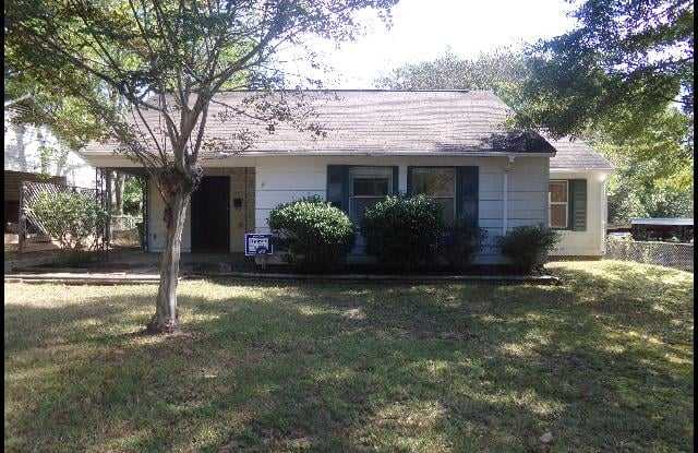 1705 Lilac Circle