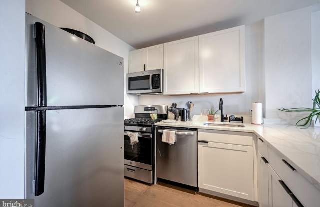 1330 NEW HAMPSHIRE Avenue NW unit: 822
