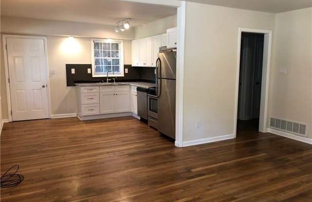 1151 Arlington Parkway NE