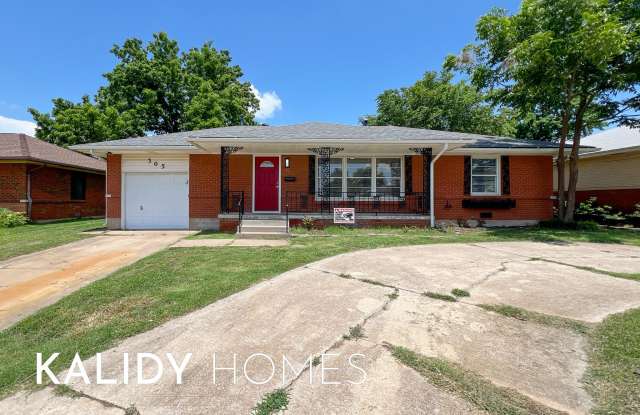 Photo of 305 West Coe Drive