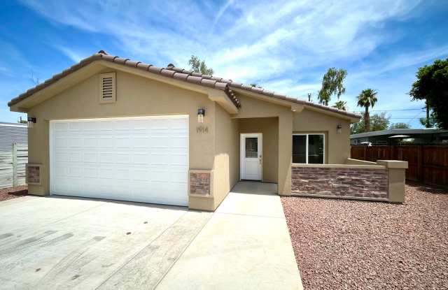 Stunning 3 Bedroom Home Near Colorado River! Move-in Special for Qualified Applicants with $300 off per month for the first three months
