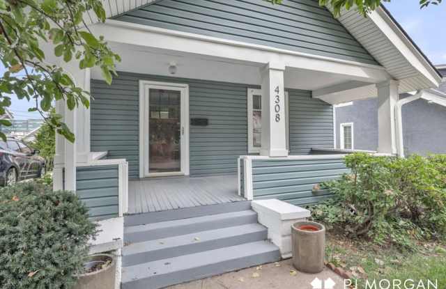 3 bedroom 2 bath house in a great location! LO
