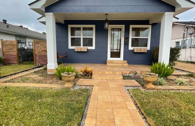 Photo of 2 bedroom 2 bath home, MOVE IN SPECIAL!!!