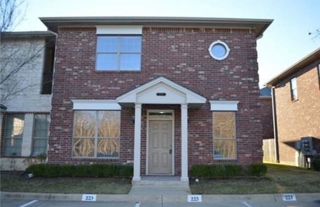 223 Forest Dr - 223 Forest Dr, College Station, TX 77840