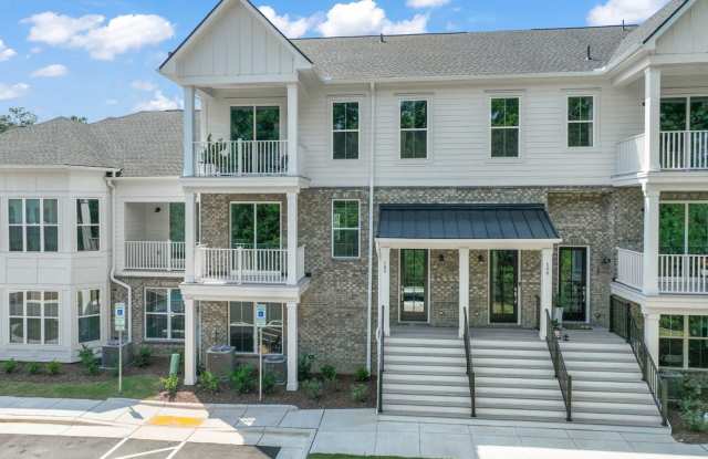 Modern, Spacious 2 Bed Townhome, Brier Creek Country Club, Golf course views!