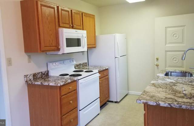 8220 SAVAGE GUILFORD Road