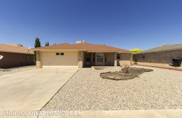 1334 Columbia - 1334 Columbia Avenue, Alamogordo, NM 88310