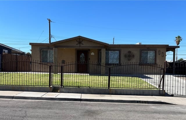 3660 Hawaii Avenue - 3660 Hawaii Avenue, Sunrise Manor, NV 89104