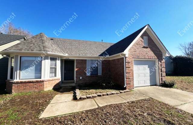 2228 Hometown Dr - 2228 Hometown Drive, Memphis, TN 38133