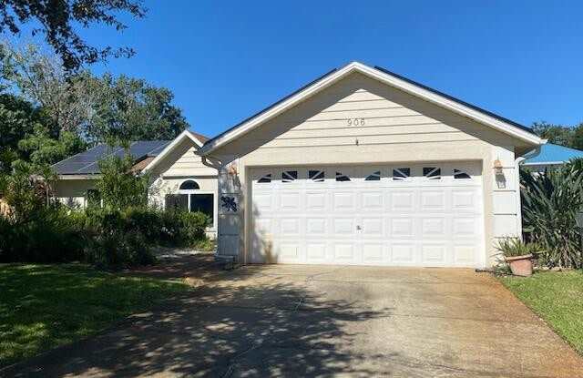 906 Black Pine Court