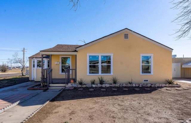 208 N Gillis