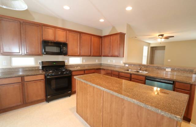 Beautiful Spacious 4 Bedroom Home!