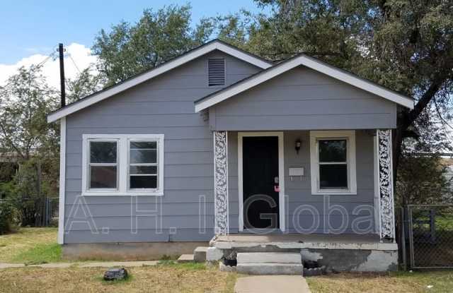 2502 South Pierce Street