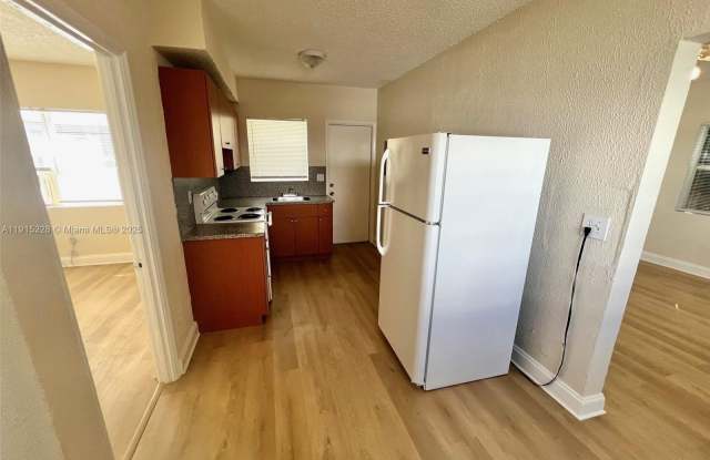 Photo of 632 NE 85th St