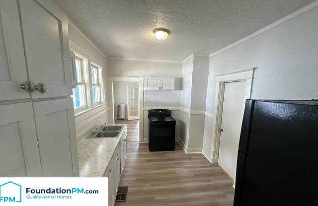 2092 East McLemore Avenue