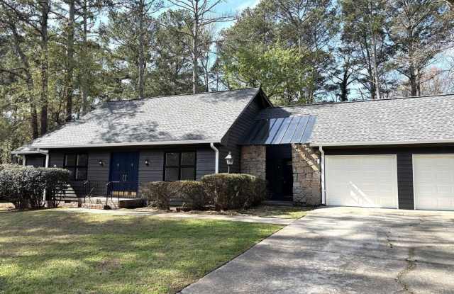 2305 Eastgate Drive SW