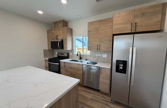 BRAND NEW (2026)!! 4 Bed / 2 Bath Home on Ewing (Near Campus)