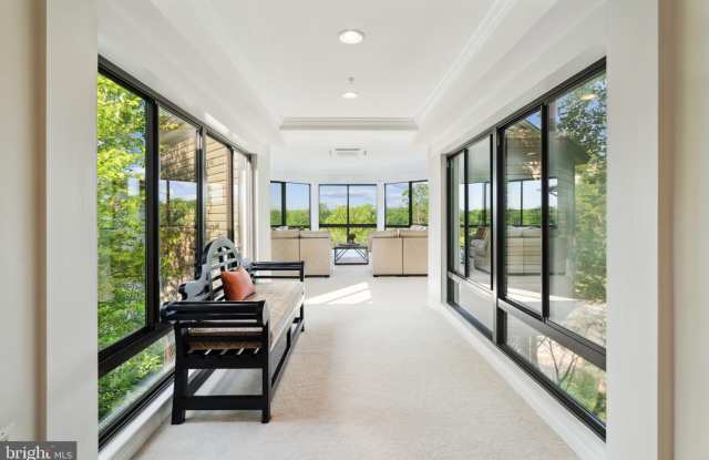 19400 LANSDOWNE WOODS BOULEVARD