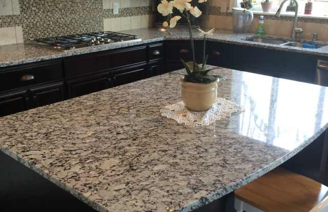 Absolutely Beautiful 5 Bedroom Home!! A Must See!!