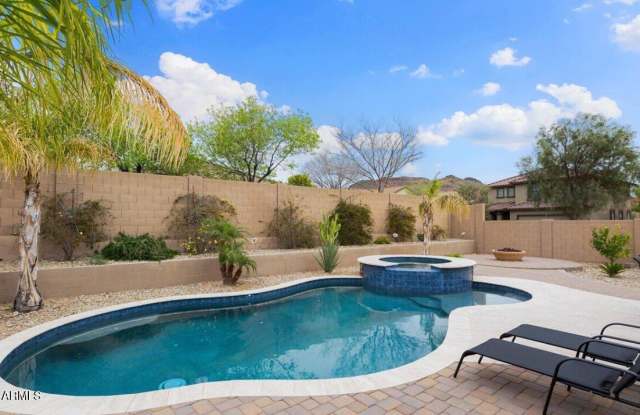 5412 W FETLOCK Trail