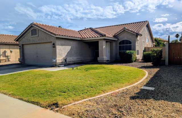 1203 W FLAMINGO Court