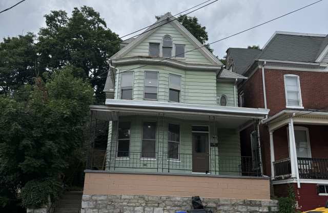 221 Pine Street