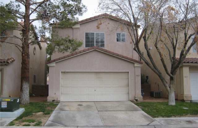 5427 Saddle Peak Trail