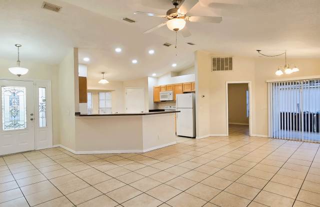 500 Central Ridge Lane