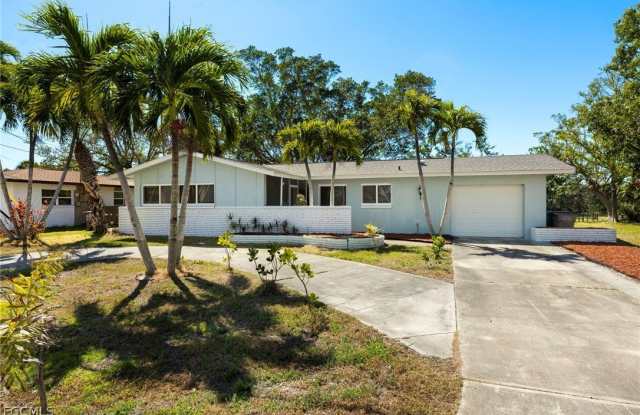 5738 SW 1st Court