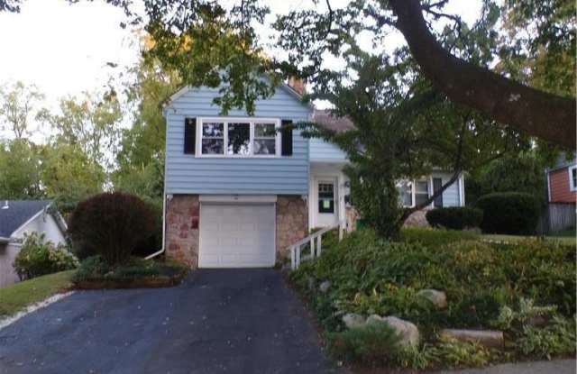 2440 W Livingston Street