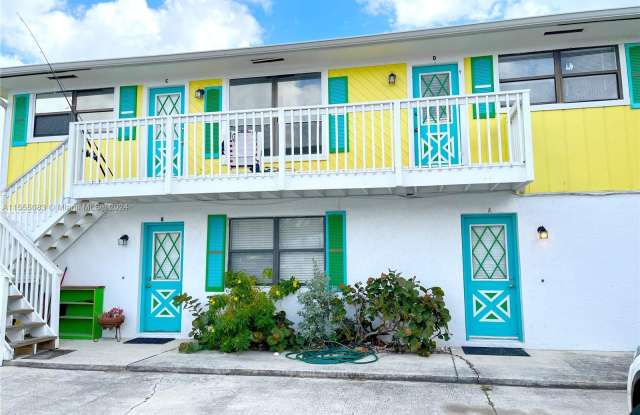 308 Hernando St