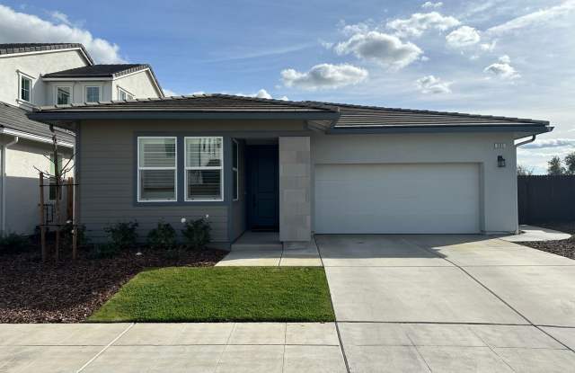 Gorgeous Riverstone 3/2 - 996 Ponderosa Way West, Madera County, CA 93636