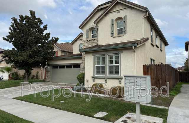 17808 Daffodil Hill St