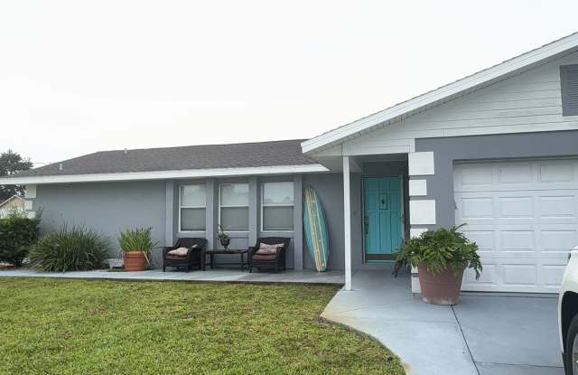 Canal Home 3 Bed 2 Bath
