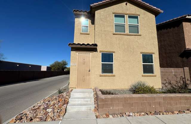 Welcome to this stunning 3Bdm, 2.5Ba, This two-story gem boasts a spacious layout! Must See!