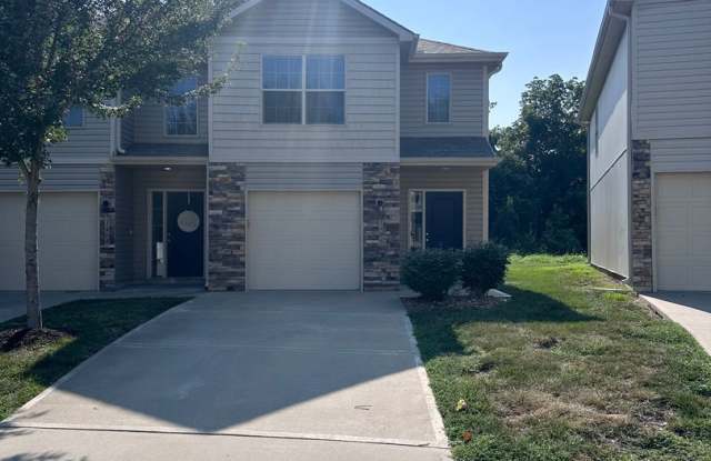 3 Bed | 2.5 Bath | 1 Car Garage Townhome in Grain Valley