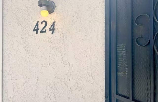 Photo of 420 E Broadway