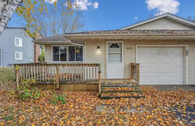8225 Tamarack Trail