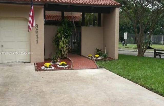 3611 Torremolinos Ave - 3611 Torremolinos Avenue, Doral, FL 33178