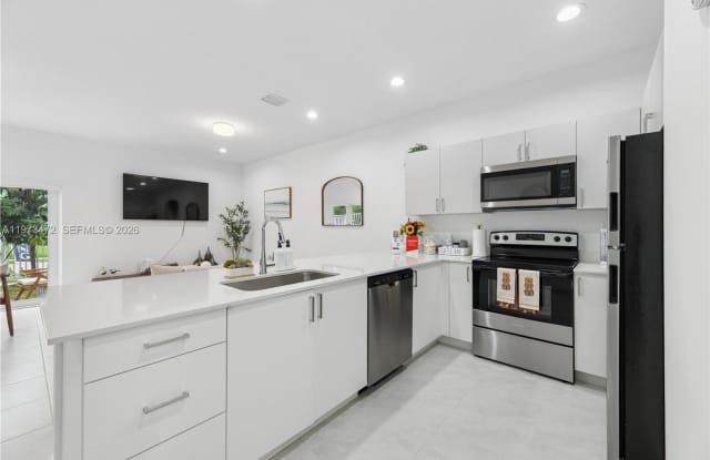 355 NW 30 Terrace 0601, Pompano Beach, FL 33069