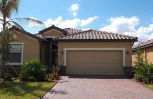 2871 Via Piazza LOOP - 2871 Via Piazza Loop, Fort Myers, FL 33905