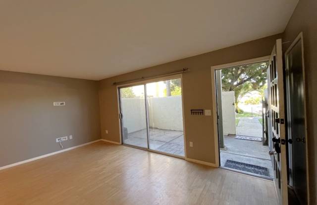 Single Level Condo in Nice SLO Community photos photos