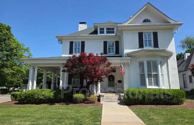 401 E Main St
