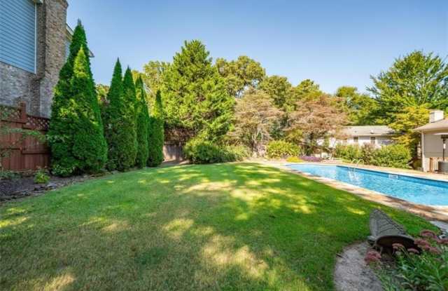 1799 Ashentree Court