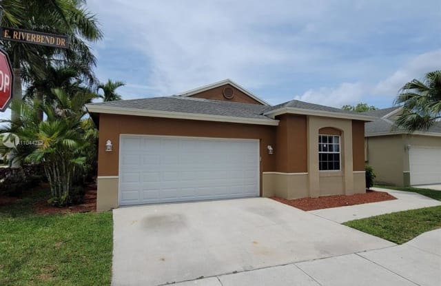 227 E Riverbend Dr - 227 Riverbend Drive, Sunrise, FL 33326