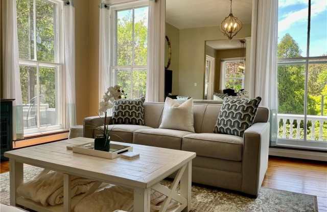 541 Bellevue Avenue unit: 4