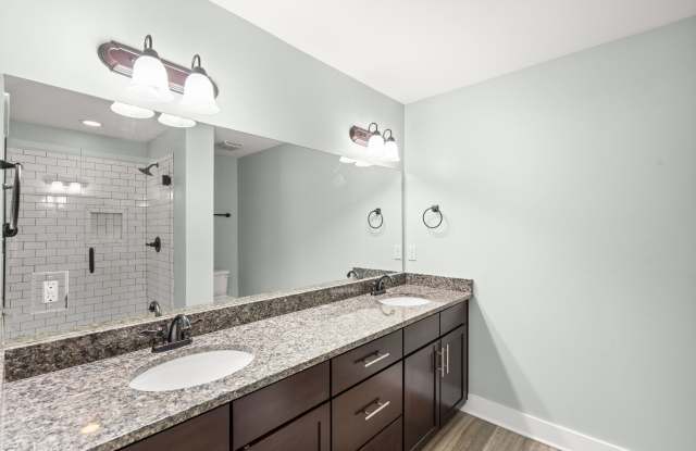 1106 Stratford Avenue #7 - 1